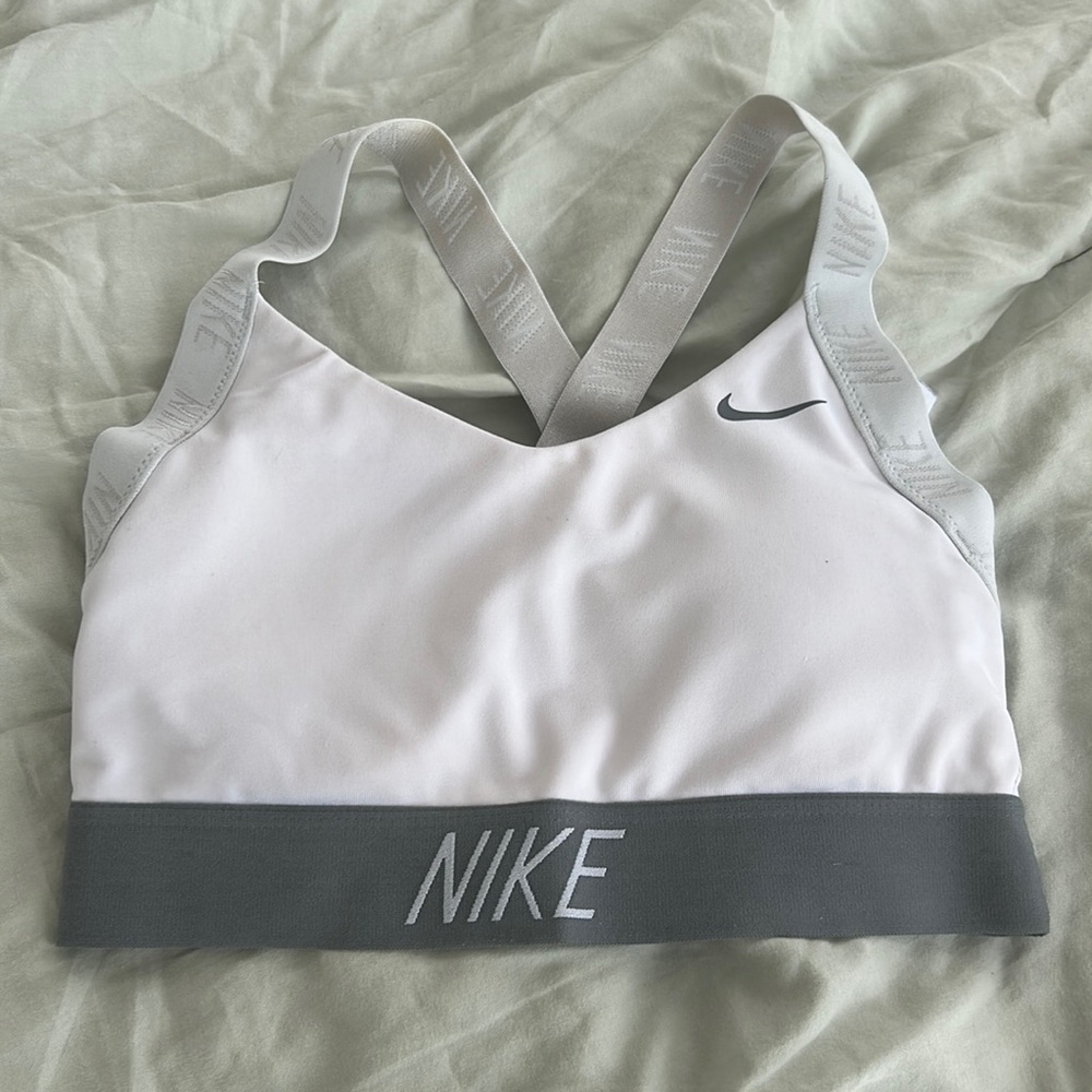 nike sports bra